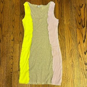 Tic Toc Dress in Medium never worn - gray purple acid yellow - form fitting